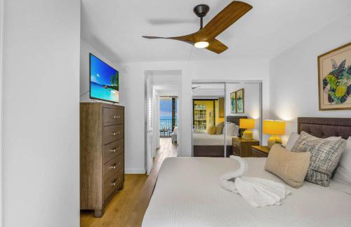 Oceanfront Modern Coastal Remodel - Serene Sunsets & Relaxation on Large Lanai - Foto 15