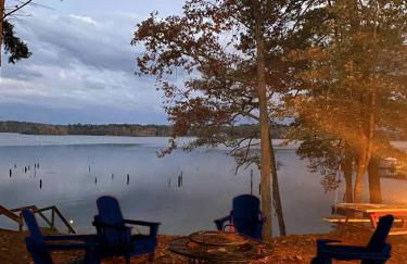 Gorgeous Cabin with Beautiful Views of Toledo Bend Lake for a Relaxing Couples Getaway in Hemphill, Texas - Foto 2
