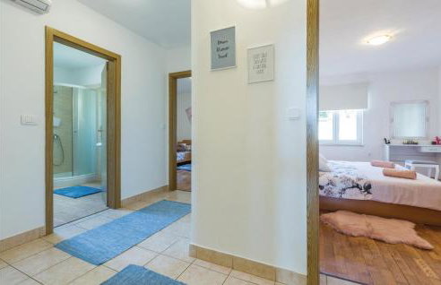 3 Bedroom Lovely Home In Savudrija - Foto 17