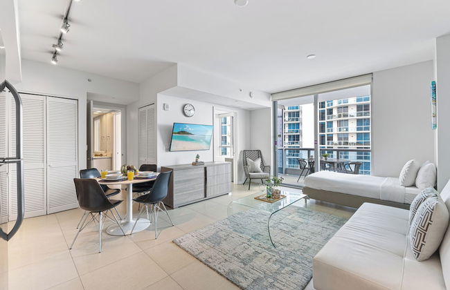 Dharma Home Suites Miami at Monte Carlo - Foto 72