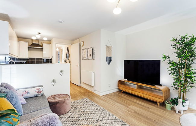 London Docklands Retreat - Photo 6