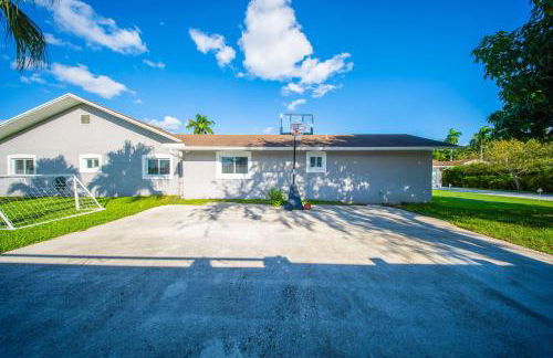 Luxury Villa Serena Heated Pool 15 min to Beach - Foto 68