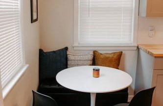 Cozy house near Lake Erie, 10 minutes to Downtown. - Foto 24