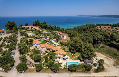 Eco Stone Villa with Private Pool and Jacuzzi - Photo 5