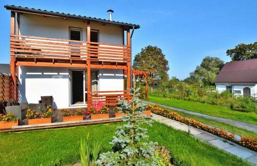 Lakeside holiday home, private garden - Photo 18