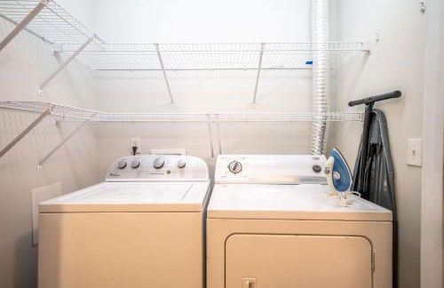 CozySuites MusicRow Astonishing Studio with free parking 23 - Foto 31