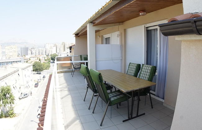 Inviting Apartment 14 Sleeps 3 Guests - Photo 19