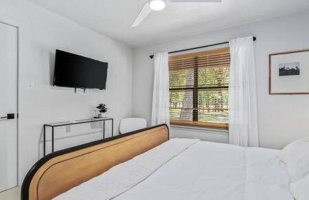 Hot Tub Pool + Firepit + Gameroom ~ Guesthouse - Foto 34