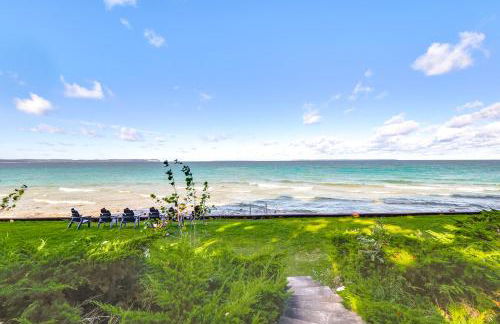 Unwind Fireside, Walk to Water! Lake Michigan Home - Foto 33