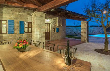 Beautiful Heritage Villa Croc with pool in Buje - Foto 3