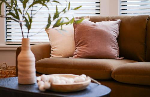 The Modern Boho Brick Loft - Foto 61