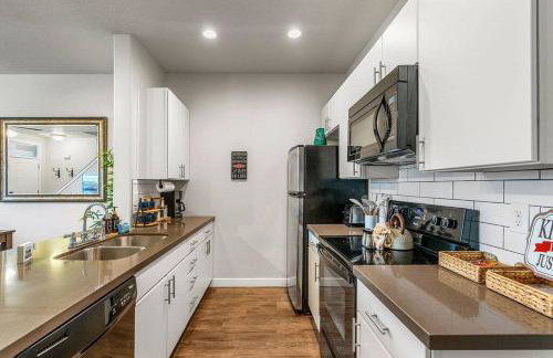 Spacious 2-Story, Pet&Fam Friendly, WFH, Gym&Pool - Foto 30