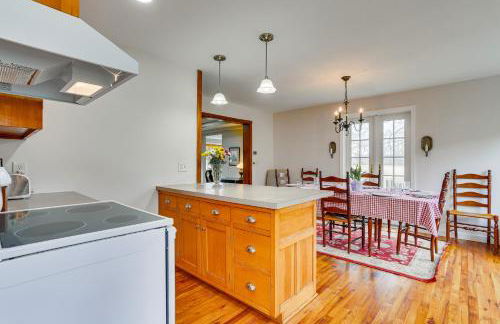 Historic Farmhouse in Layton with Deck! - Foto 12