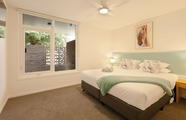 Botanic Racecourse Apartments - Photo 7