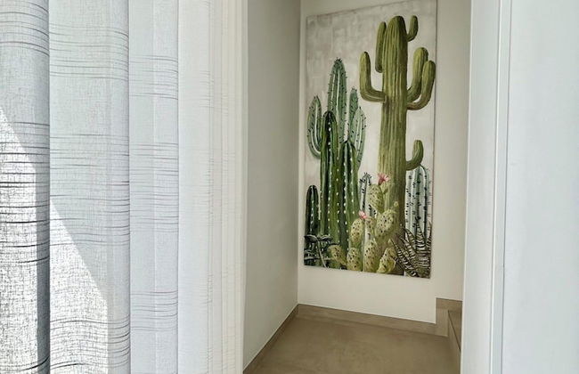 Golden Hour Retreat Lagoon View Villa With Pool - Photo 31