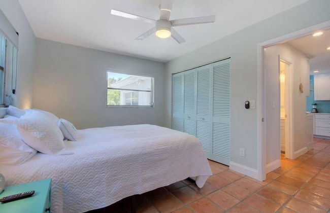 Steps to Beach Heated Pool - Foto 23