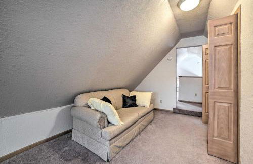 Cozy Cadillac Retreat Walk to Ski Resort! - Foto 23