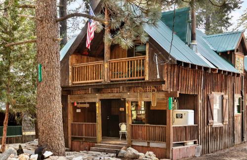 The Knotty Cabin in Kings Canyon National Park - Foto 1