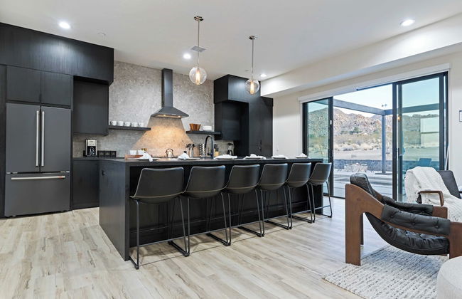 Luxe Modern Escape w/ Pool, Hottub, Firepit, Desert View Obsidian by Avantstay - Foto 34