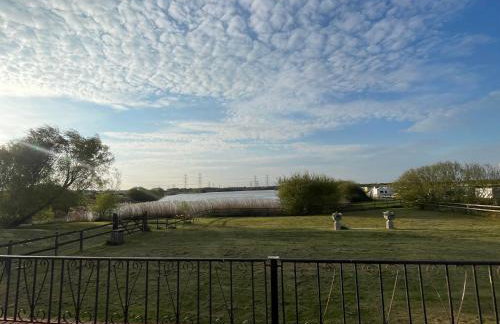 Lake View Suite, Romney Marsh - Photo 2
