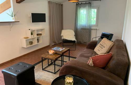 Appartement 65m2 à Callian, 2 Chambres, Parking Gratuit, Proche Lac et Cannes - Foto 4