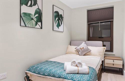 Luxe Home for Work & Play - Foto 11