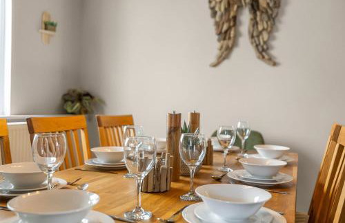 Luxury Plymouth Work & Stay House - Photo 12