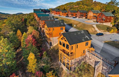 Epic Mountain Views, Hot Tub, Game Room, Sleeps 10 - Foto 71