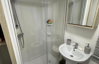 Elite Retreat Blackpool - Photo 32