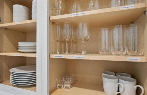 Downtown | Gorgeous | Pet Friendly! - Photo 55