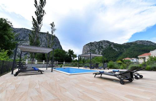 Villa Sophia with private swimming pool near the beach! - Photo 1
