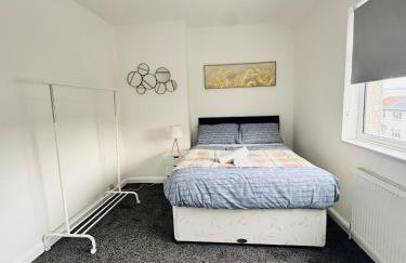 Swanky Dudley Retreat - Foto 2