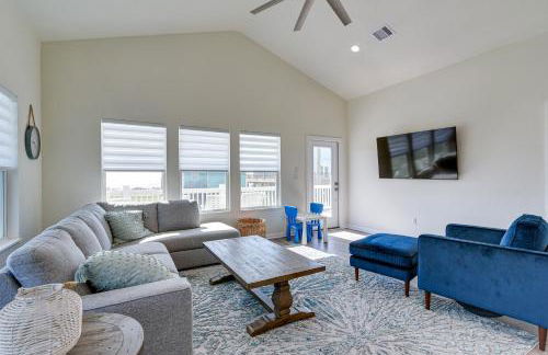 Walk to Ocean! Family-Friendly Crystal Beach Home - Foto 1