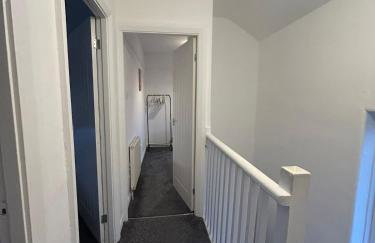 Contractor Friendly Spacious 3 Bed With Private Parking - Foto 15
