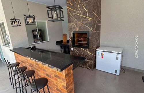 Linda Casa Nova e com piscina - Foto 17