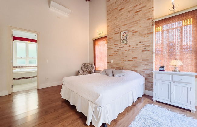 Casa Alto Padrão na Granja Viana - Cond. Fechado - Foto 2