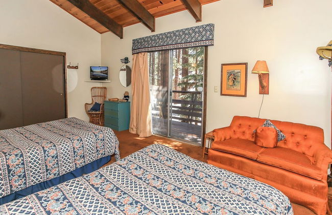 Gallagher's West - Pine surrounded deck and barbecue! Bumper Pool and Wet bar! Darts! - Foto 7