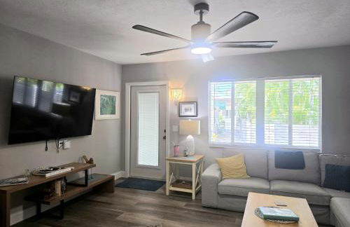 An Island Getaway at Palm Tree Villas - Photo 72