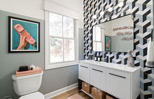 INSTA worthy Home! *Sleeps 8* - Walker's Point! - Foto 53