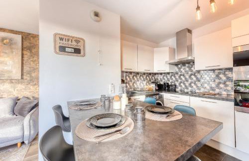 Skylounge- 8Pers -Families - Pros -Terrace- BBQ -Parking- WIFI - Foto 8