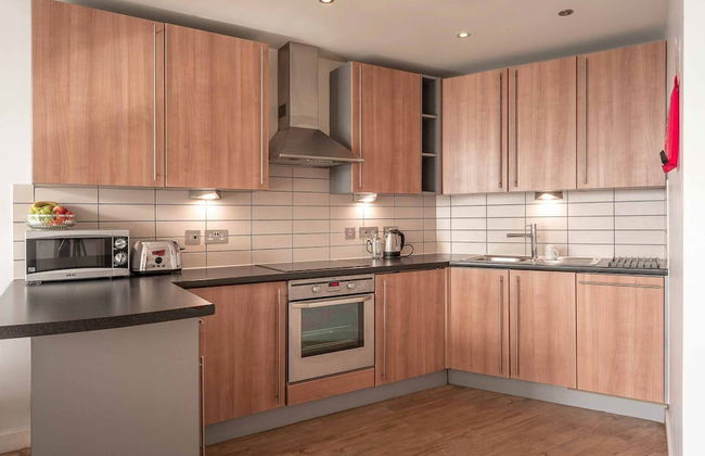 PREMIER SUITES Liverpool - Photo 28