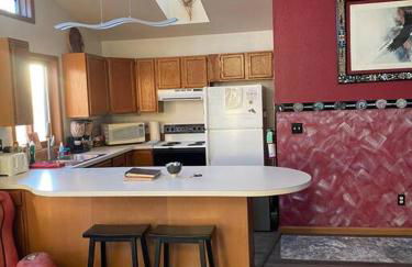 Alaska's Point of View Full Suite - Foto 17