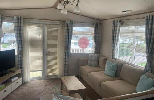 Luxury 6 Berth Caravan, Marton Mere - Photo 4