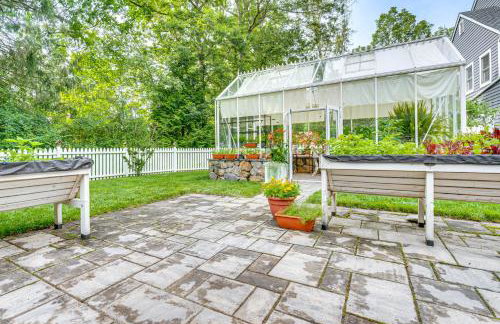 Pool, Sunroom and Gardens Luxe Sandy Hook Home! - Foto 23