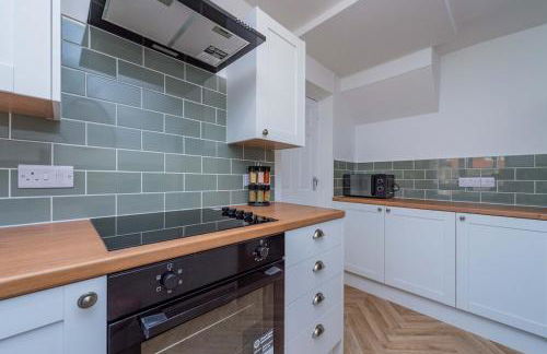 Newport - Sleeps 8 - Private Parking - Foto 14