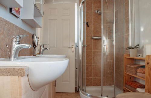 Spacious 5-Bed Detached Home in Charming Tadcaster - Foto 9