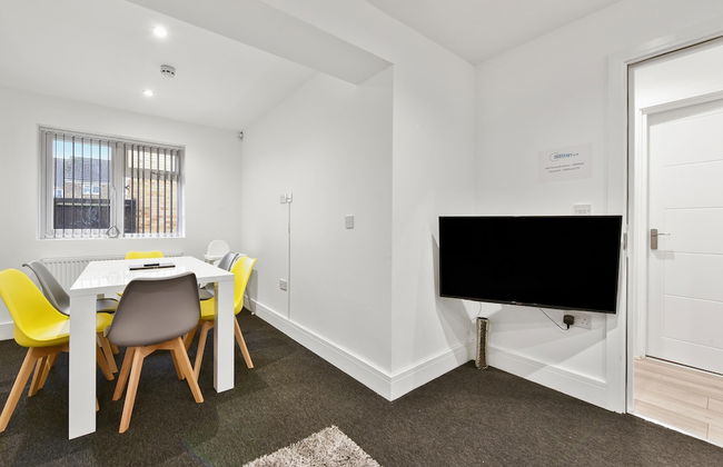 Rochfords Serviced House with 5 Bedrooms - Foto 28