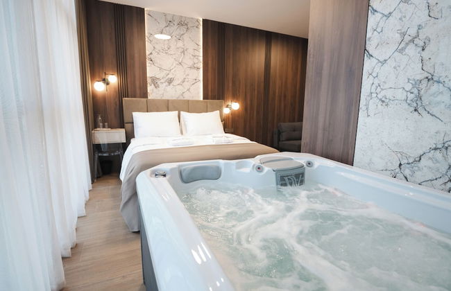 DISTRICT boutique - Photo 68