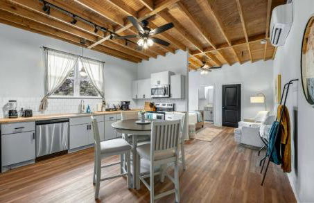 Homely Haven Near A&M - Foto 9