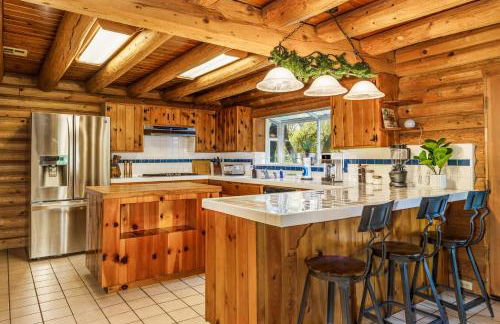 Log Cabin w/ pool, spa, game room, sleeps 20 - Foto 30